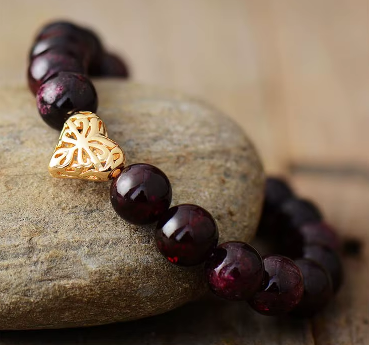 Bracelet en Grenat Naturel avec Breloque Cœur