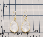 Boucles d’Oreilles Pendantes en Pierre Naturelle – Quartz ou Onyx Noir