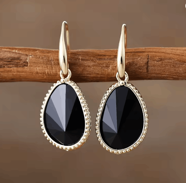 Boucles d’Oreilles Pendantes en Pierre Naturelle – Quartz ou Onyx Noir