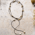 Collier-Bracelet  Bohème Long en Perles Noires & Cordon– Style Chapelet